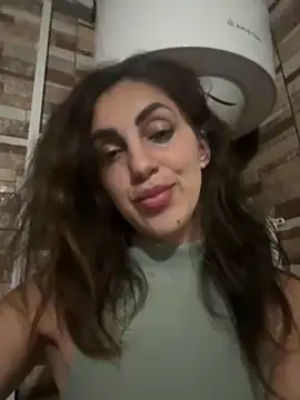 EmaSkyes online show from October 5, 7:48 pm