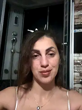 EmaSkyes online show from November 17, 7:29 pm