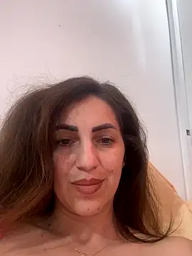 EmaSkyes online show from November 12, 7:34 am