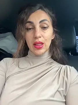 EmaSkyes online show from November 5, 7:33 am