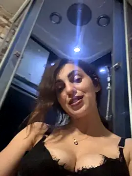 EmaSkyes online show from October 15, 6:38 pm