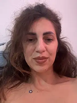 EmaSkyes online show from October 30, 8:01 am