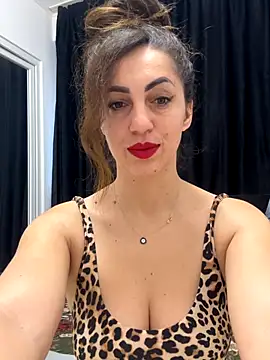 EmaSkyes online show from November 30, 6:47 am