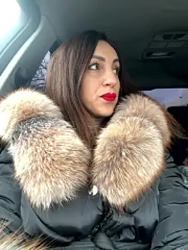 EmaSkyes online show from January 18, 7:45 am