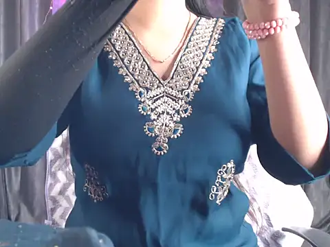 Sexy Myra18 online show from February 3, 12:57 pm