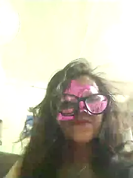 Snapshot of DesiMuffin chatting on October 12, 7:48 pm DesiMuffin online show from October 12, 7:48 pm
