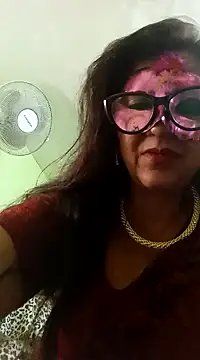 Snapshot of DesiMuffin chatting on March 1, 9:15 pm DesiMuffin online show from March 1, 9:15 pm