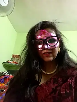 Snapshot of DesiMuffin chatting on March 20, 8:29 pm DesiMuffin online show from March 20, 8:29 pm