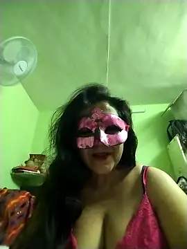 Snapshot of DesiMuffin chatting on October 2, 2:26 am DesiMuffin online show from October 2, 2:26 am