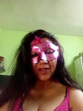 Snapshot of DesiMuffin chatting on February 9, 10:11 pm DesiMuffin online show from February 9, 10:11 pm