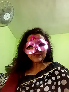 Snapshot of DesiMuffin chatting on January 25, 2:37 am DesiMuffin online show from January 25, 2:37 am