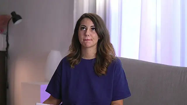 BelleSkye online show from October 19, 2:31 pm