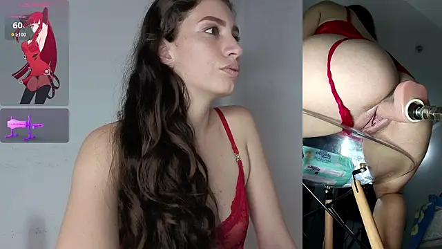 aurelialux online show from December 5, 7:45 pm