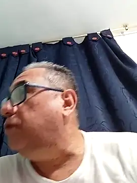Snapshot of MATTHEW_MRANDA chatting on October 8, 3:30 am MATTHEW MRANDA online show from October 8, 3:30 am