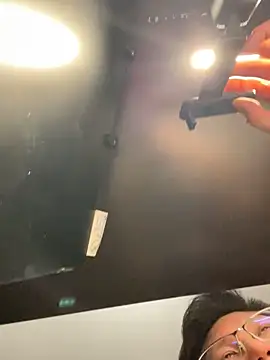 BenBenBom online show from December 18, 7:18 pm