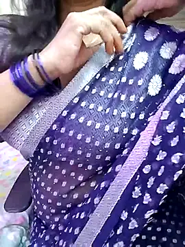 Snapshot of kaamuk_shweta chatting on November 4, 6:06 am kaamuk shweta online show from November 4, 6:06 am