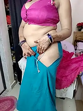Snapshot of kaamuk_shweta chatting on July 3, 11:28 am kaamuk shweta online show from July 3, 11:28 am