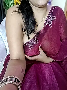 Snapshot of kaamuk_shweta chatting on July 10, 3:01 pm kaamuk shweta online show from July 10, 3:01 pm