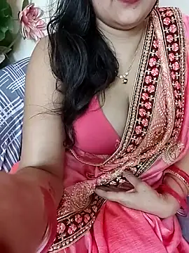 Snapshot of kaamuk_shweta chatting on May 2, 7:41 pm kaamuk shweta online show from May 2, 7:41 pm
