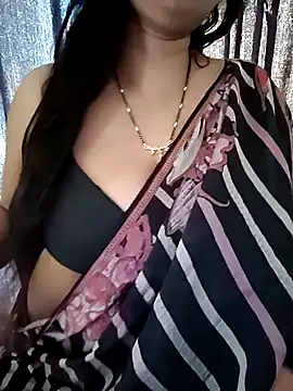 Snapshot of kaamuk_shweta chatting on November 12, 5:22 am kaamuk shweta online show from November 12, 5:22 am