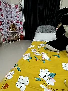 kaamuk shweta online show from April 16, 6:30 pm