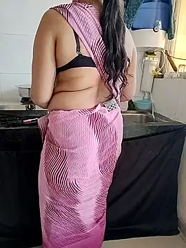 kaamuk shweta online show from February 11, 8:14 am