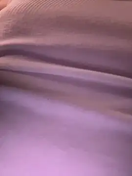 bigred0808 online show from March 11, 3:39 pm