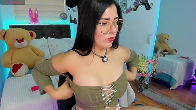 Luxxur69 online show from April 18, 9:04 pm