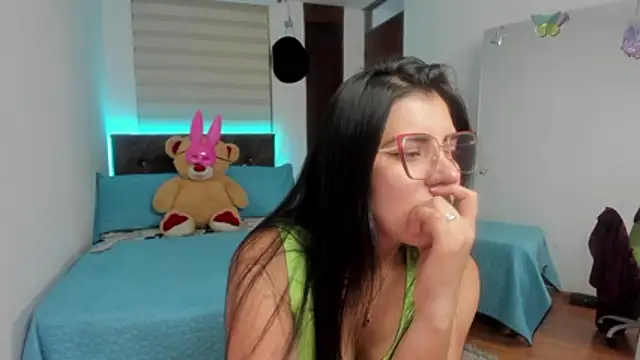 Luxxur69 online show from December 2, 12:33 am