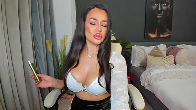 Snapshot of Sonia__Rey chatting on November 26, 4:45 am Sonia Rey online show from November 26, 4:45 am