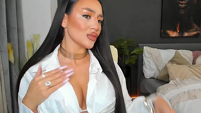 Snapshot of Sonia__Rey chatting on February 4, 3:07 pm Sonia Rey online show from February 4, 3:07 pm