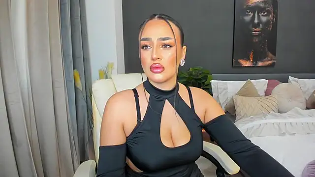 Sonia  Rey online show from December 19, 11:23 am