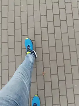 krissraw online show from December 15, 9:15 am