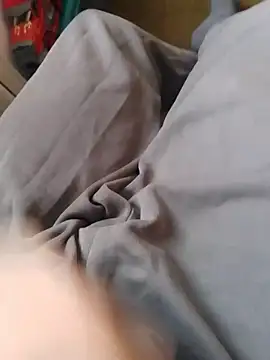 krissraw online show from April 21, 7:37 am