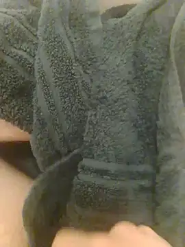 krissraw online show from March 7, 6:24 pm