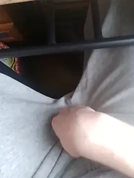 krissraw online show from December 18, 10:41 am