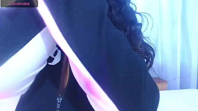 Snapshot of hinataleecs chatting on September 20, 6:57 pm hinataleecs online show from September 20, 6:57 pm