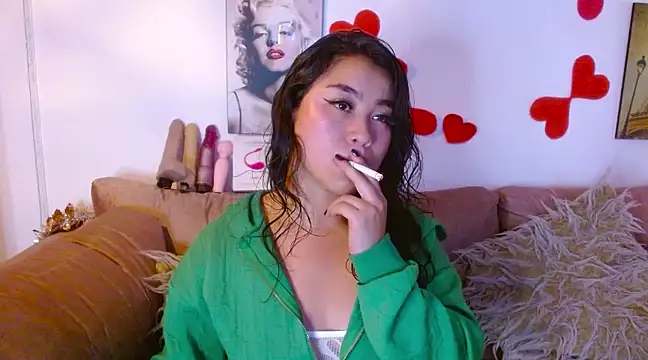 Snapshot of hinataleecs chatting on March 18, 4:51 am hinataleecs online show from March 18, 4:51 am