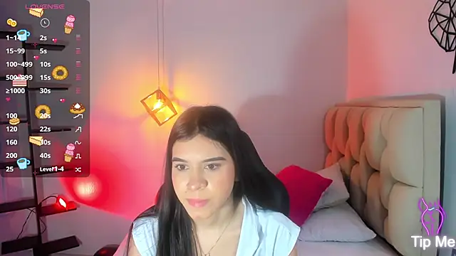 Snapshot of cassiehoward14 chatting on September 22, 6:58 pm cassiehoward14 online show from September 22, 6:58 pm