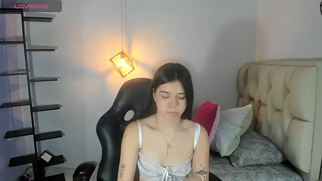 Snapshot of cassiehoward14 chatting on October 6, 7:03 pm cassiehoward14 online show from October 6, 7:03 pm