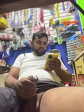 Snapshot of Sheik_z_o chatting on November 5, 11:08 pm Sheik z o online show from November 5, 11:08 pm