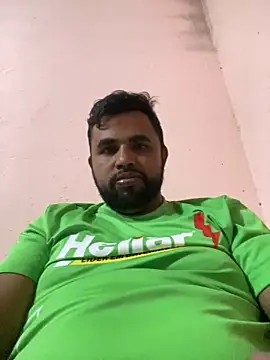 Snapshot of Sheik_z_o chatting on June 17, 2:33 am Sheik z o online show from June 17, 2:33 am