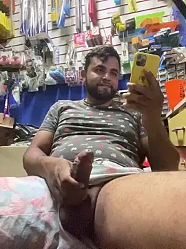 Snapshot of Sheik_z_o chatting on November 3, 9:40 pm Sheik z o online show from November 3, 9:40 pm