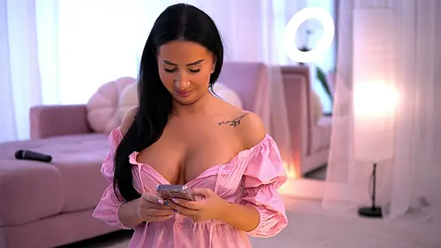 AnaRhodes online show from March 28, 10:11 pm