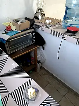 Snapshot of EmpaticBolillo chatting on November 28, 3:23 pm EmpaticBolillo online show from November 28, 3:23 pm