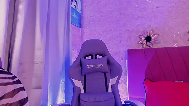 Snapshot of LorenaStevens chatting on November 12, 1:04 pm LorenaStevens online show from November 12, 1:04 pm