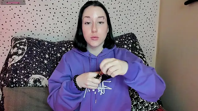 adell berry online show from February 6, 5:20 pm