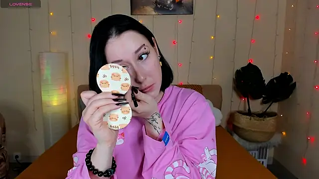 adell berry online show from February 18, 8:44 am