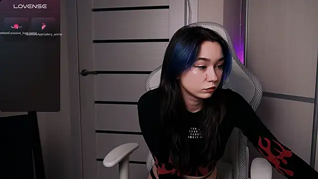 Snapshot of Kimiko__ chatting on May 5, 4:21 pm Kimiko online show from May 5, 4:21 pm