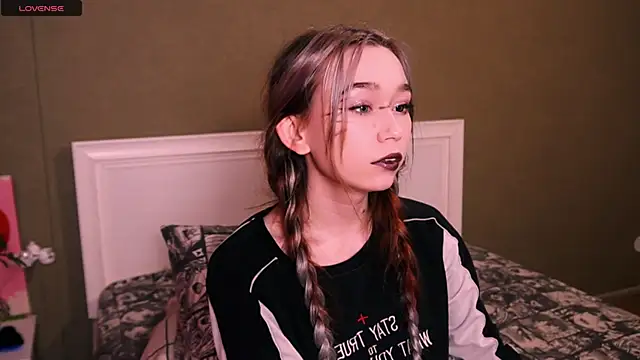 Kimiko   online show from November 29, 9:04 pm